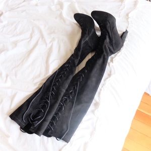 Basically new over the knee lace up boots! 💄