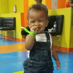 Meet your Posher, Mikelline