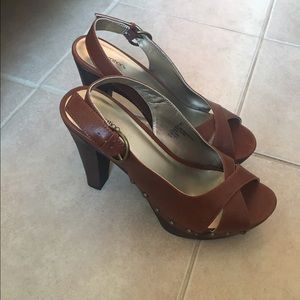 Xhilaration Platform Heels Size 9 1/2 (9.5)