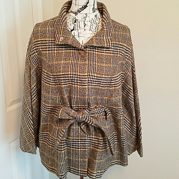 FABULOUS, PLAID CAPE!!! A MUST HAVE!!!