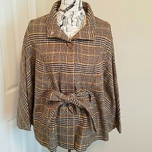 FABULOUS, PLAID CAPE!!! A MUST HAVE!!!
