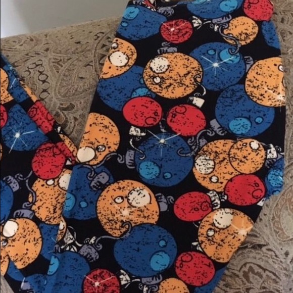 BNWT Lularoe OS Christmas ornaments leggings - Picture 1 of 1