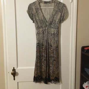 Elie Tahari 100% silk medium cocktail dress