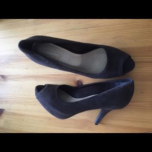 Rockport suede peep-toe pumps.