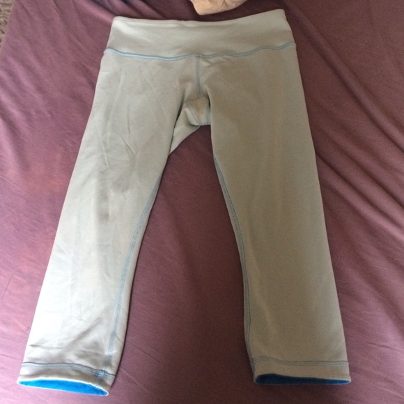Lululemon reversible wunder under