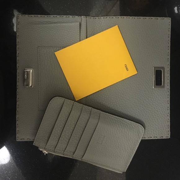 Peekaboo mini clutch new with tag - Picture 4 of 4