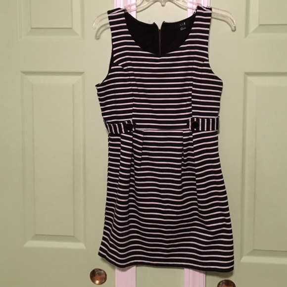 Super cute black and white stripped dress!