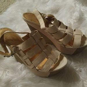 Cream wedges