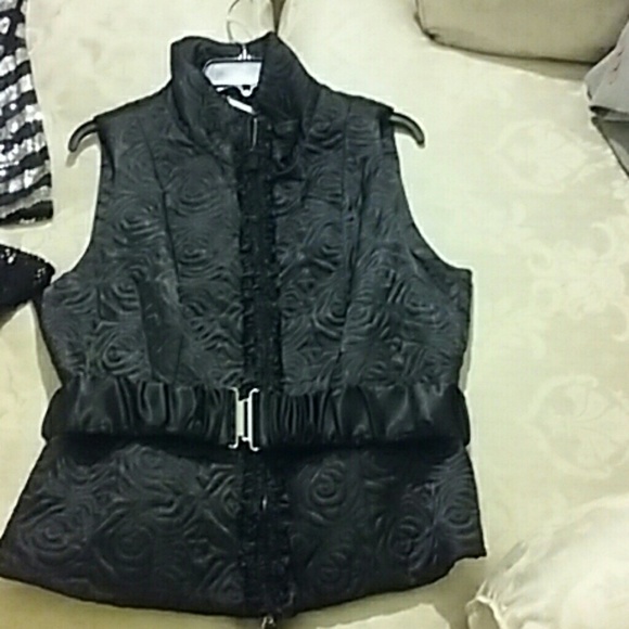 Vest - Picture 2 of 2
