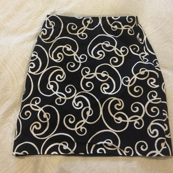 Anne Taylor geometric skirt