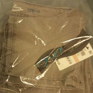 BRAND NEW Women's Designer Jeans