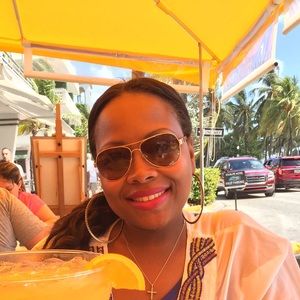 Meet your Posher, Staci