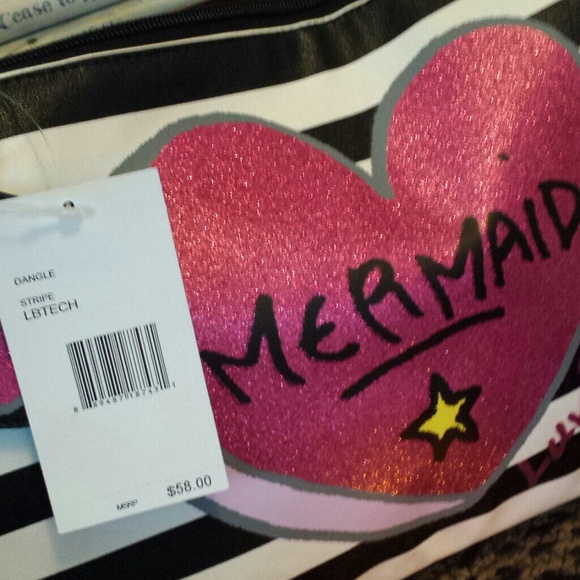 Betsey Johnson lg. Clutch - Picture 3 of 4