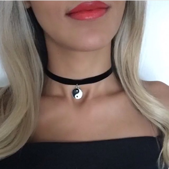 Yeezy Jewelry - Super Cute Choker Necklace - YingYang ⚫️⚪️
