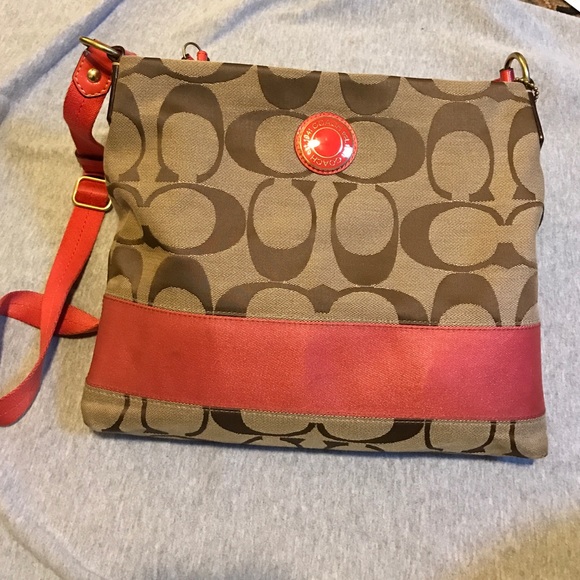 Mint condition women's Coach cross body bag