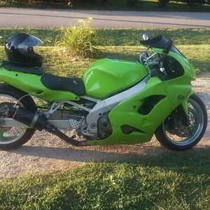 Meet your Posher, Lacurtis