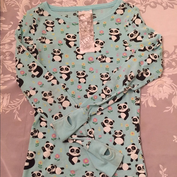 Panda Stretch Top with Thumb Keyhole sleeves