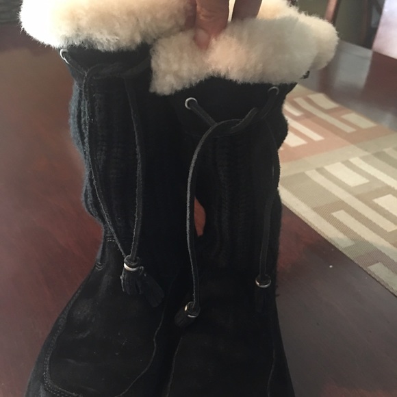 Size 7, black Ugg Boots