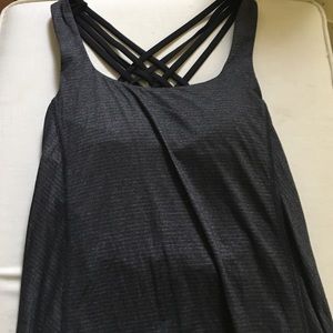 Lululemon free to be wild tank size 4