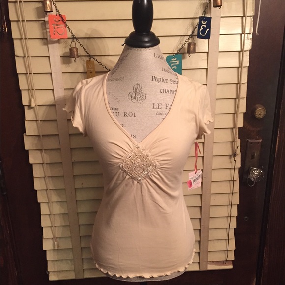 NWT Intuitions beaded top. Medium.