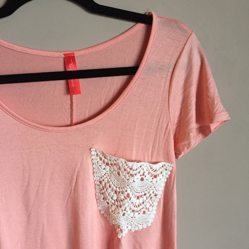 🇺🇸Peach Tee Shirt with Lace Pocket🇺🇸