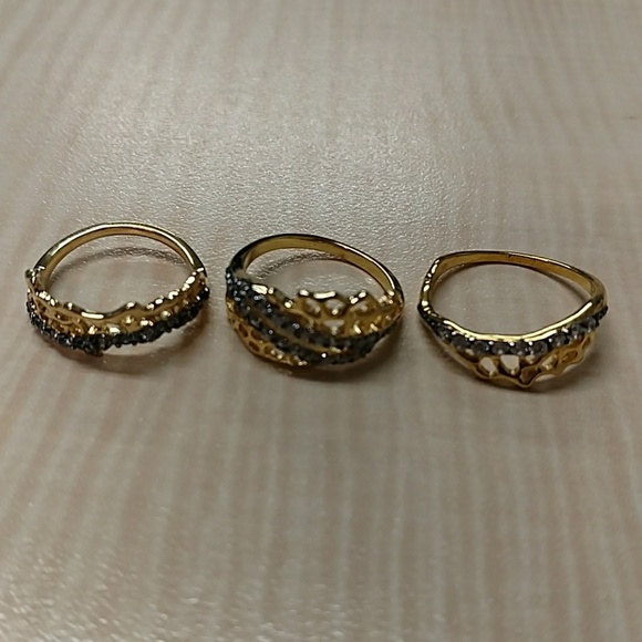 White Topaz Gold & Rhodium Puzzle Ring - Picture 2 of 4