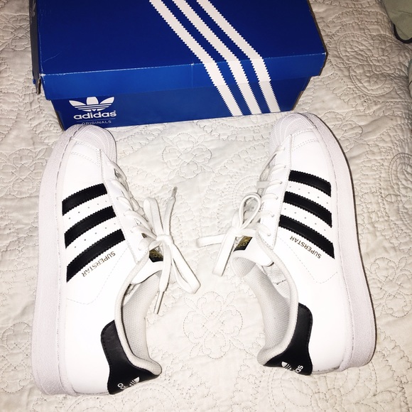 Adidas Superstar J
