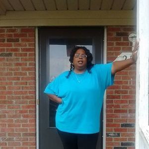 Meet your Posher, Antoinette