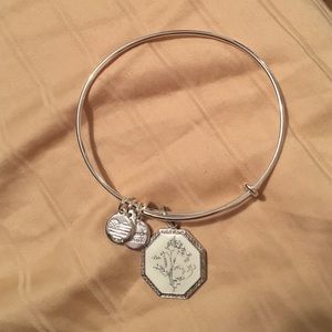Alex and Ani sweet pea bracelet
