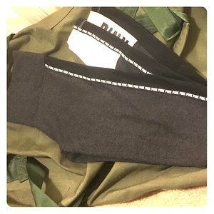 VS PINK Leggings size XS 🌻