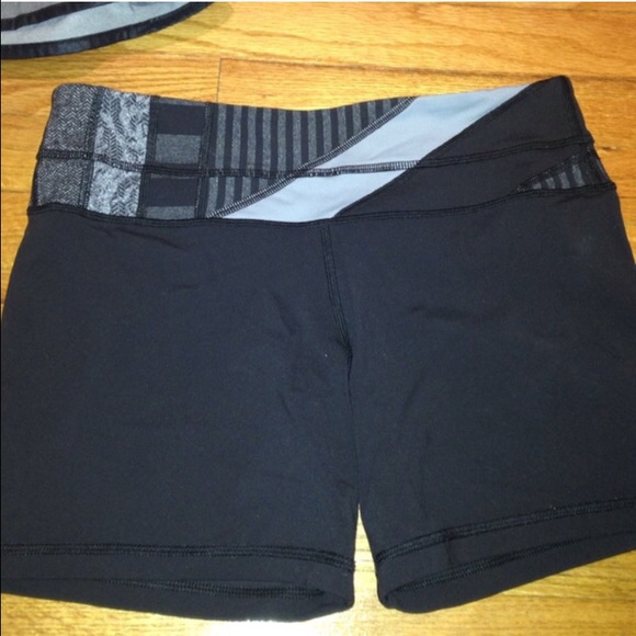 Lulu lemon groove shorts size 8