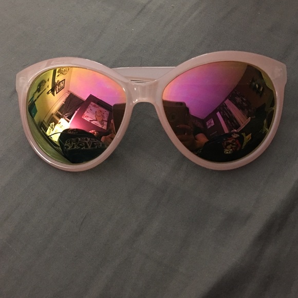 FREE PEOPLE retro inspired mirror sunglasses