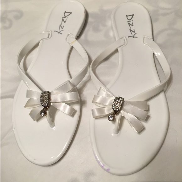 DIZZY white flip flops with bows