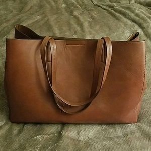 1 yr Banana Republic 100% Leather Tote