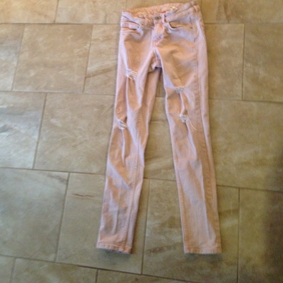 I am selling light pink Jeans.