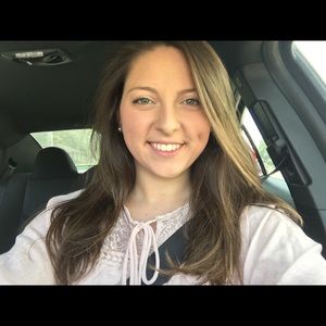 Meet your Posher, Cierra