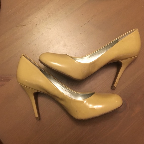 Jessica Simpson Size 7.5 Nude Heels