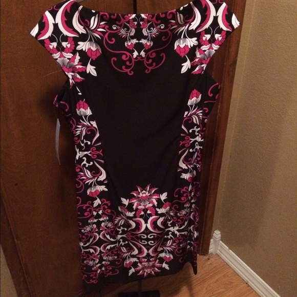 Dress - Picture 2 of 3