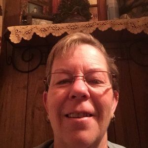 Meet your Posher, Debora