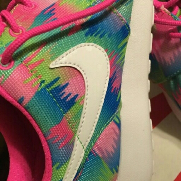 REDUCED Brand new Nike Roshes - Picture 4 of 4