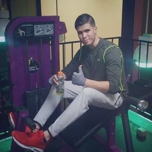 Meet your Posher, Luis alejandro