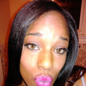 Meet your Posher, Kira