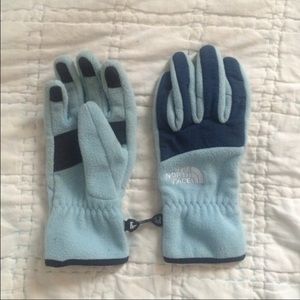 North face gloves