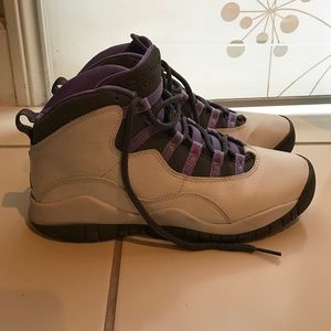 FLASH SALE Air Jordan X Lavendar sz 5.5Y/7wmns