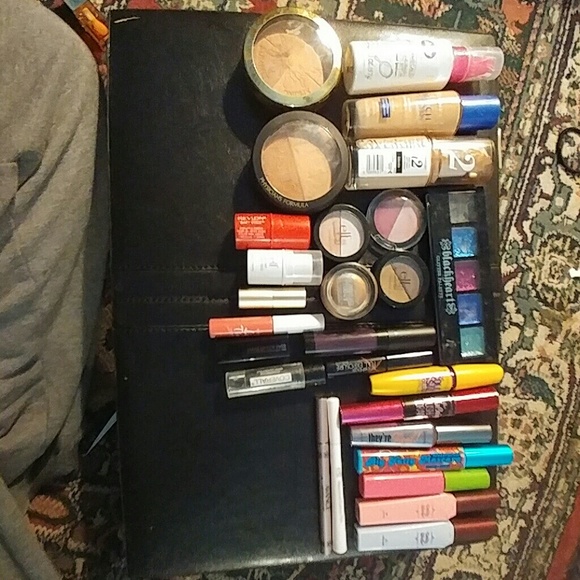 Major Makeup Bundle! Pt1