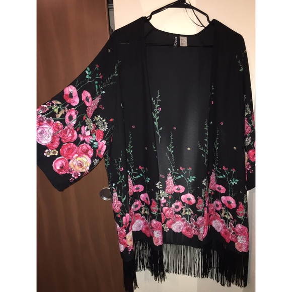 Black red poppy fringe kimono