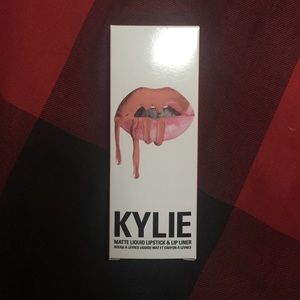 Kylie Lipkit Dirty Peach