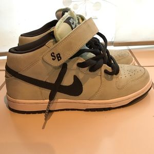 Nike SB Dunk Mid "Seafoam" sz 5.5/7wmns