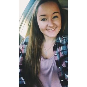 Meet your Posher, Brooke