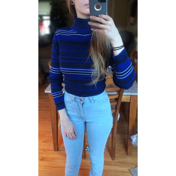 Urban Outfitters Sweaters - 🍂Sold In Bundle! 🍁